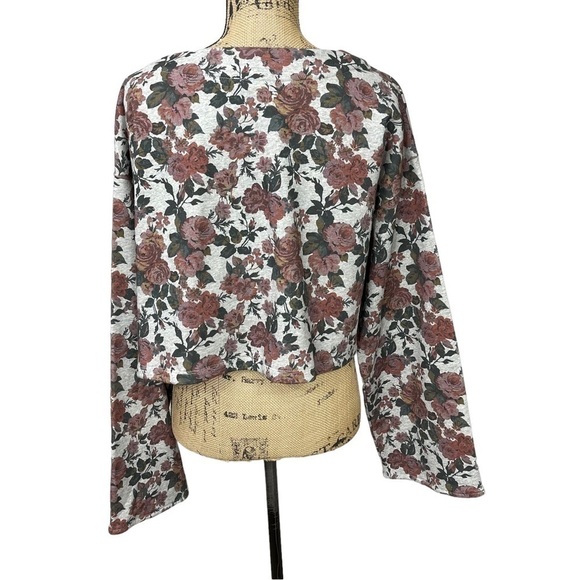 LOVERS + Friends Floral Crop Top French Terry Button Up V Neck - Picture 6 of 11